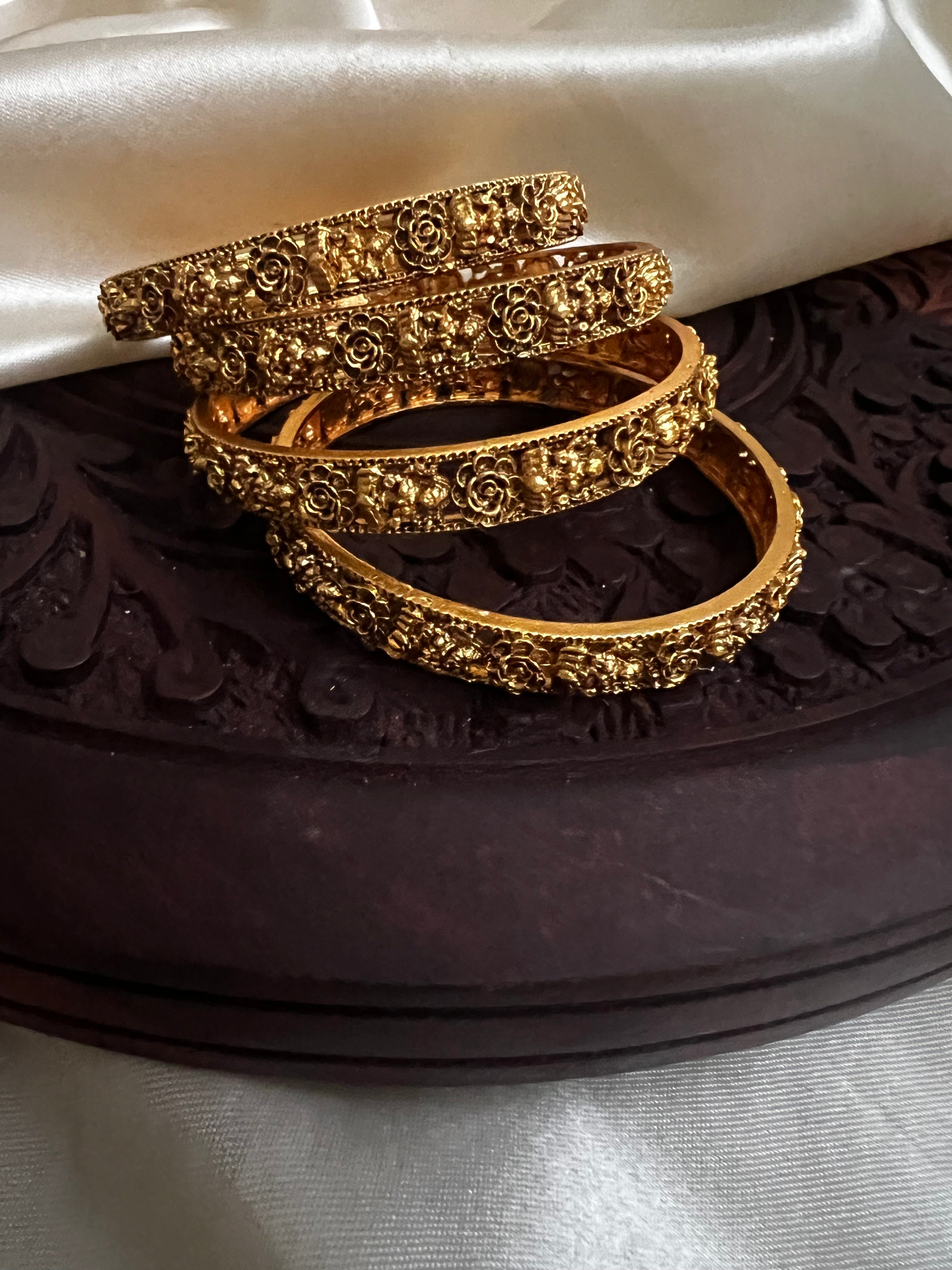 BANGLES