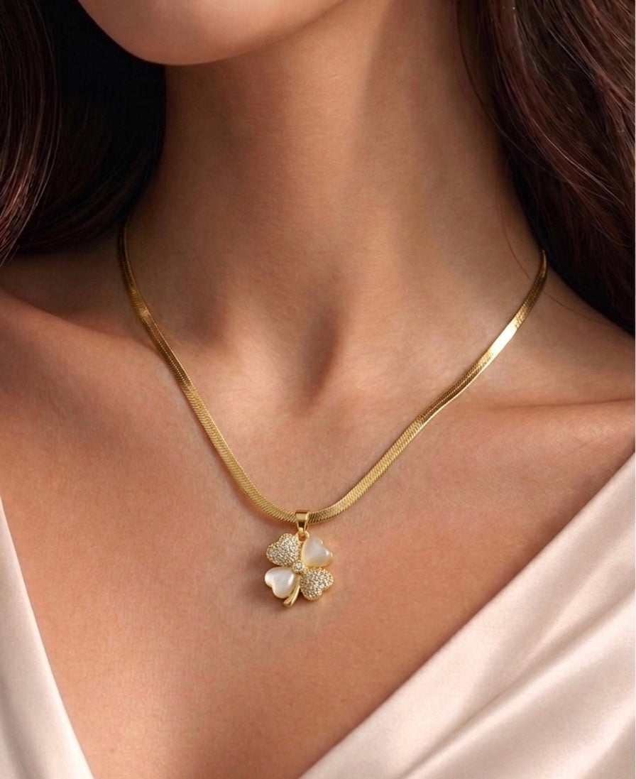 Flower pendant ATN28