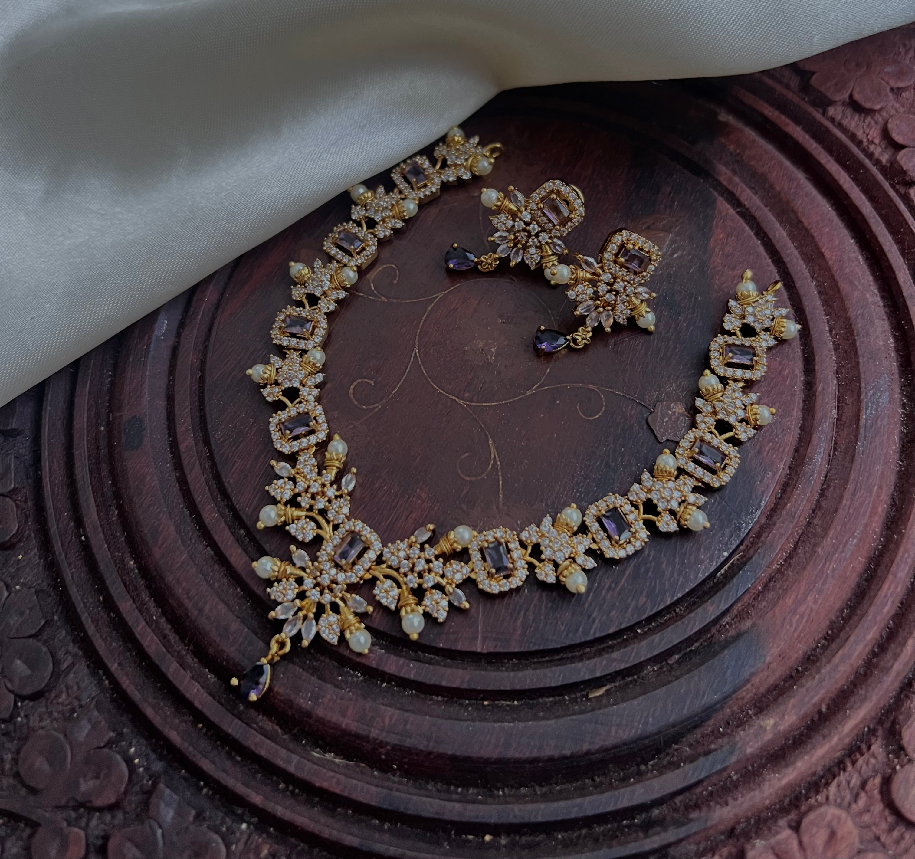 Flowrel Victorian Blue Necklace Nk2062