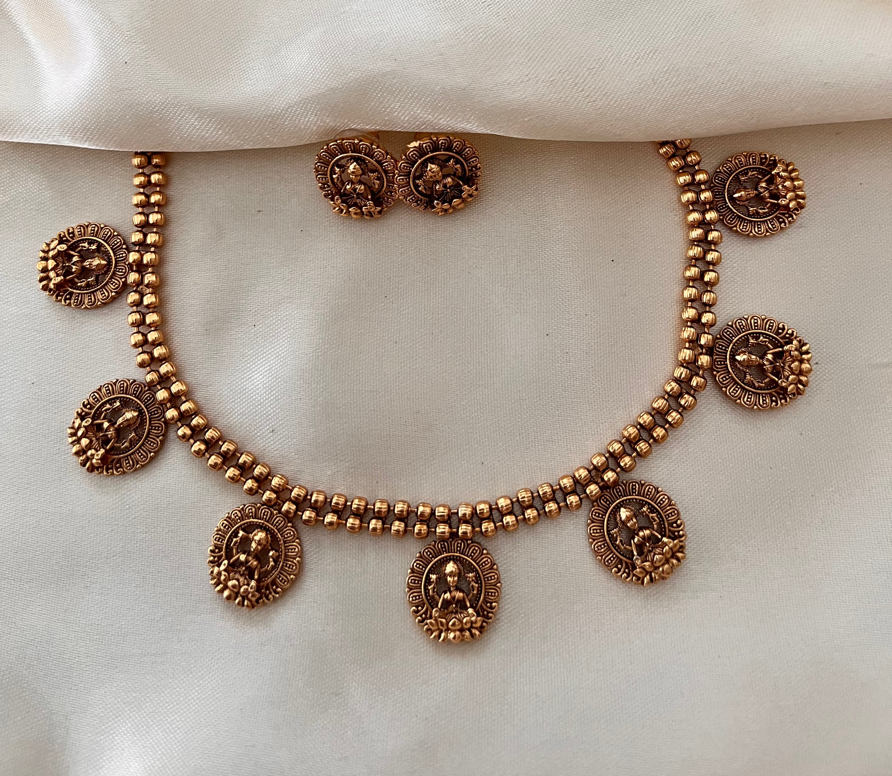 Lakshmi small necklace NK1012