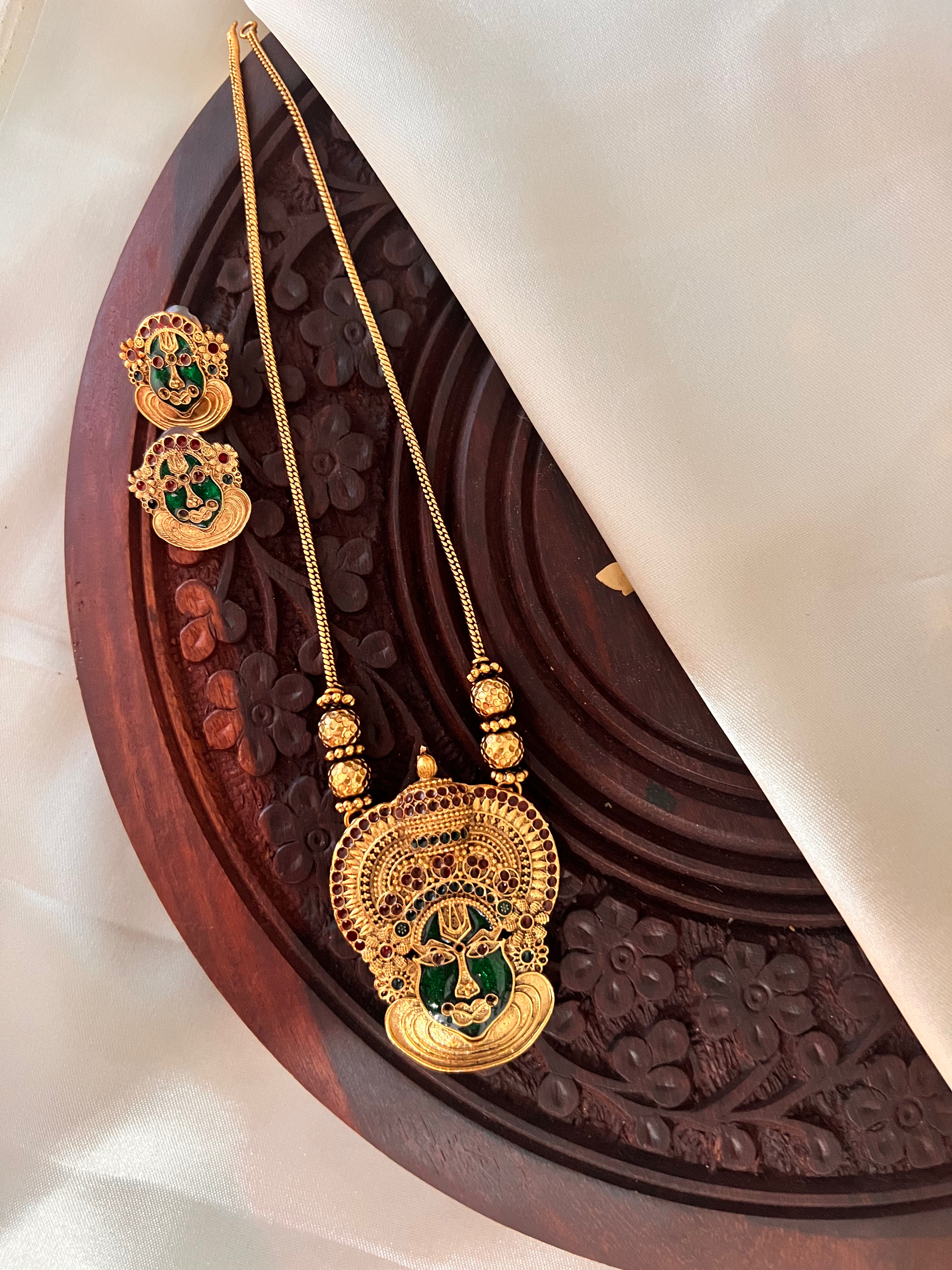 Katahkali neckpiece NK2002