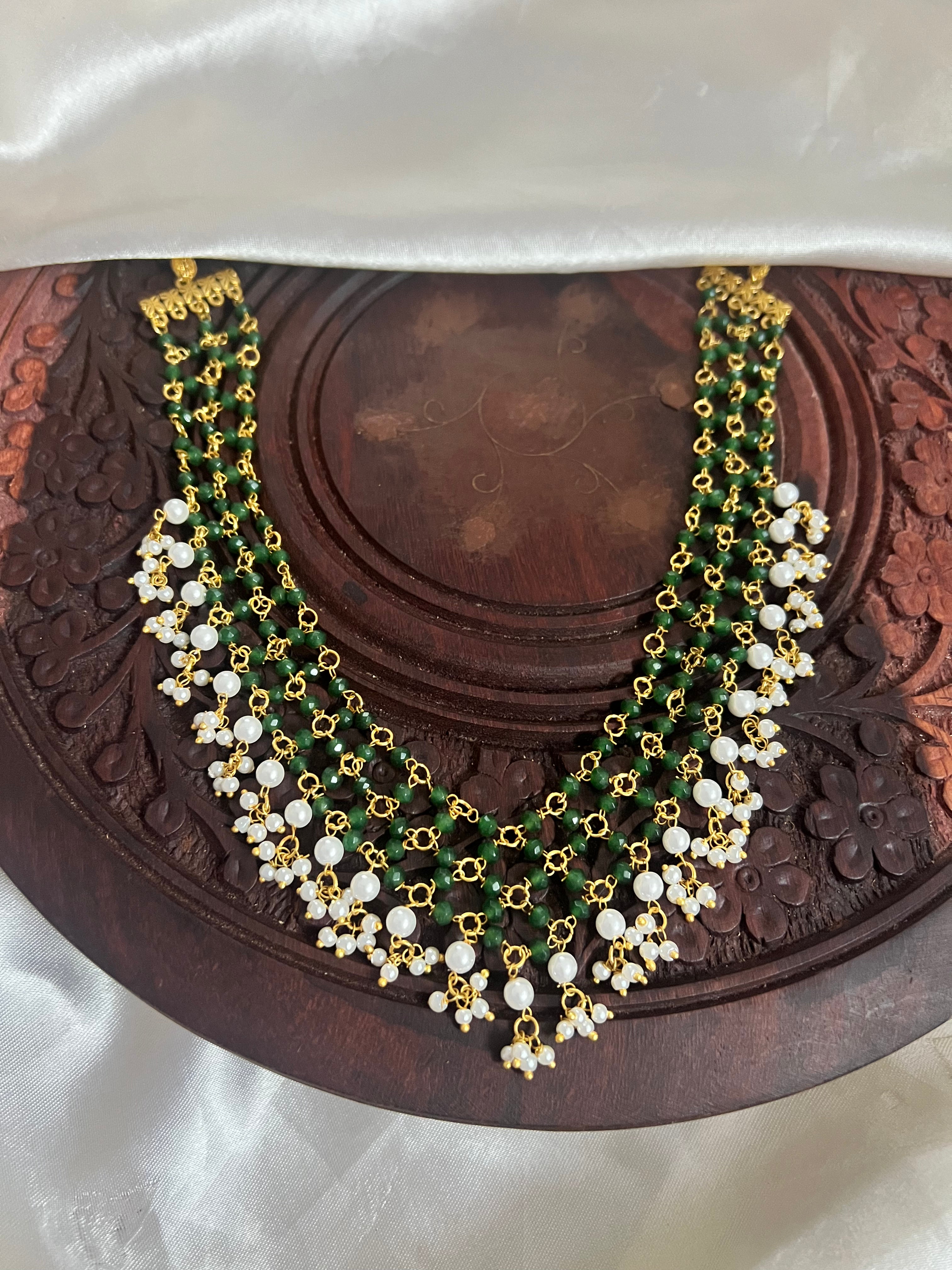 Green and White pearl necklace Nk2069