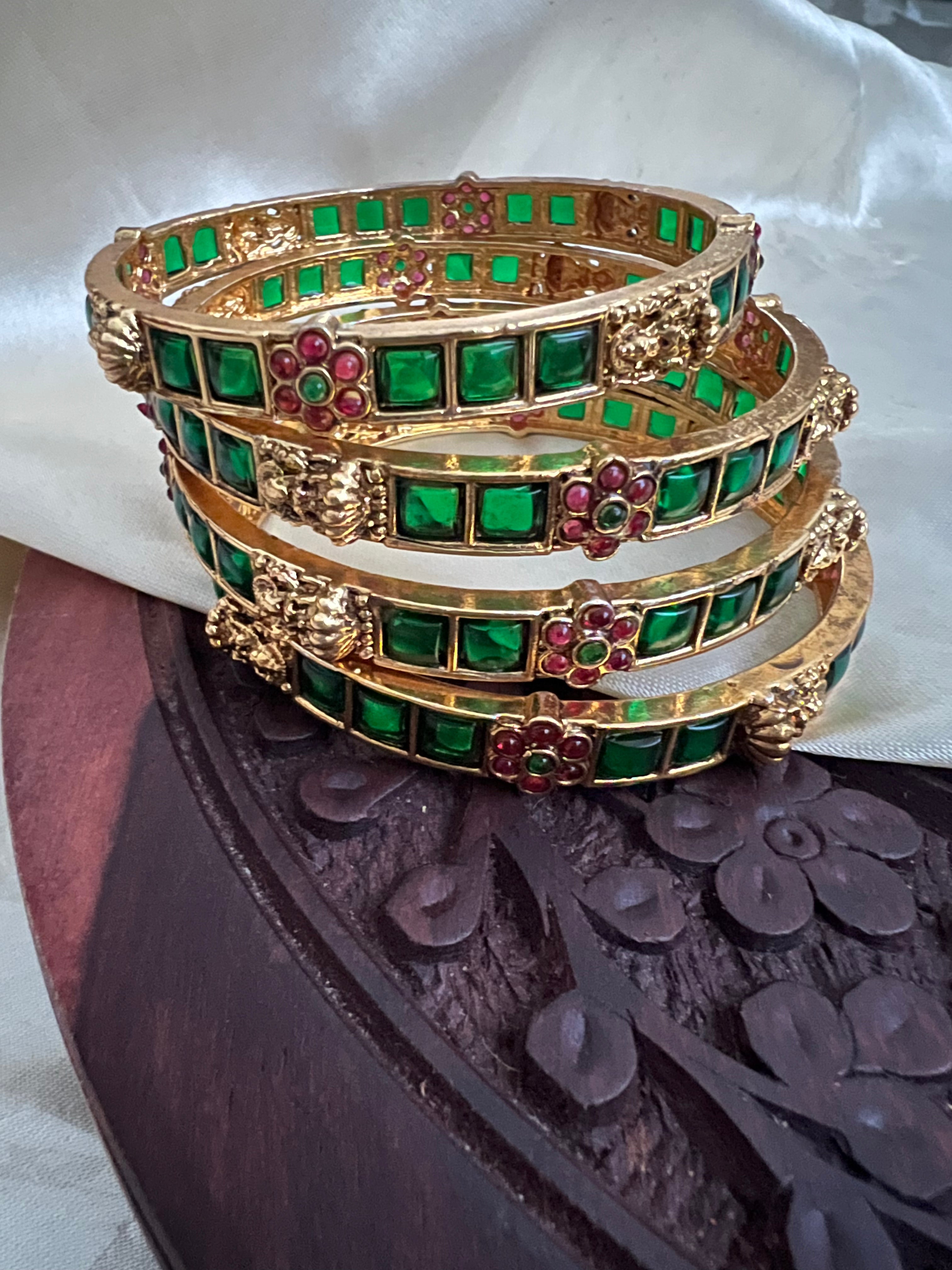 Green kemp Lakshmi Bangles BG1018