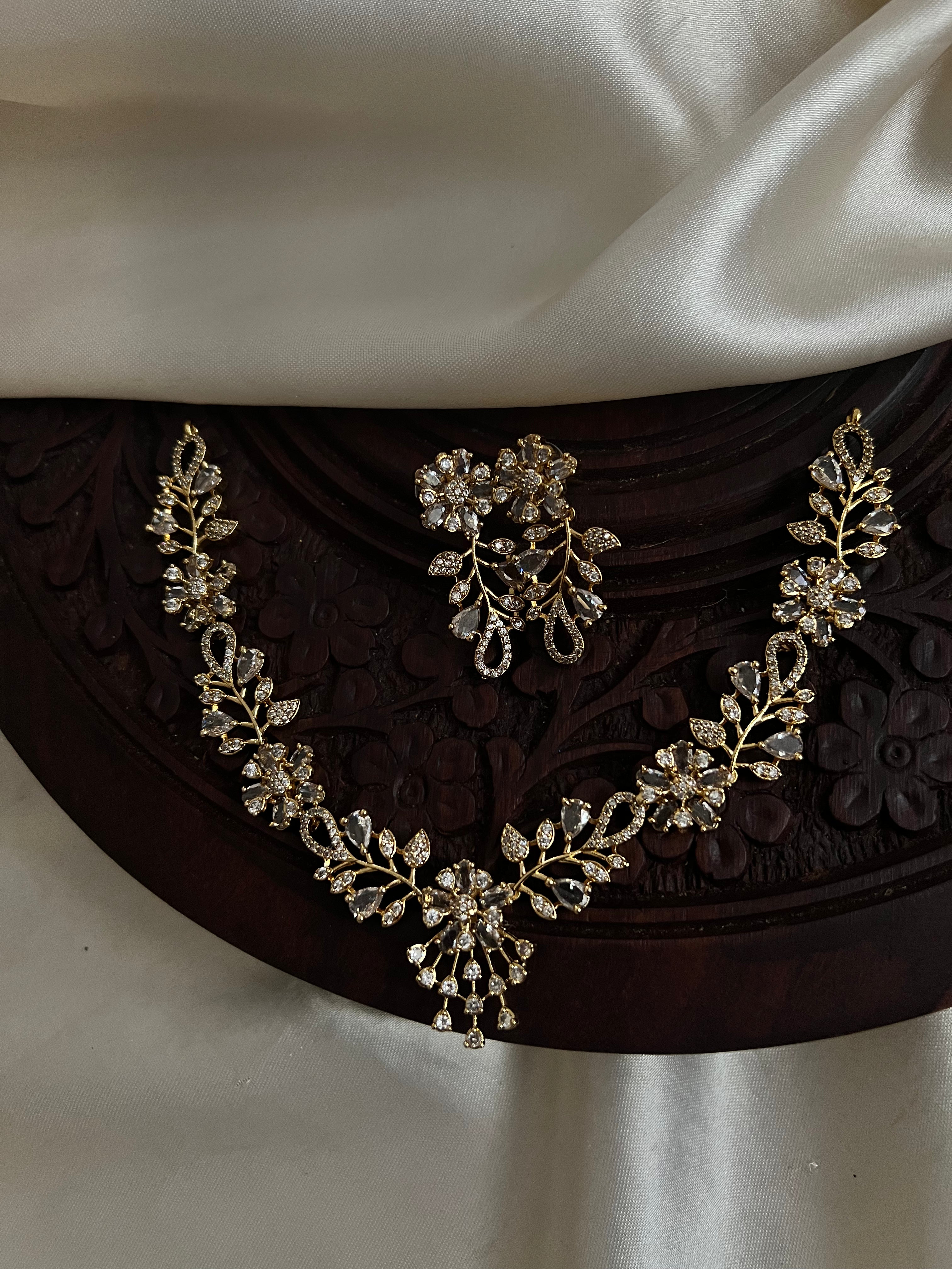 Flowrel AD uncut diamond necklace Nk2065