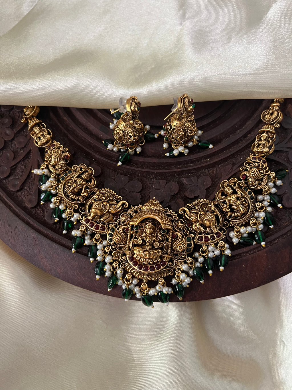 Antique necklaces NK2089
