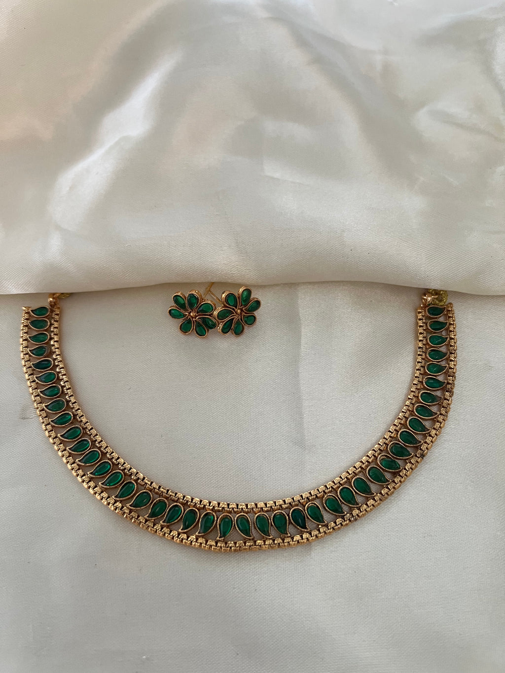 Minimal mango necklace NK1025